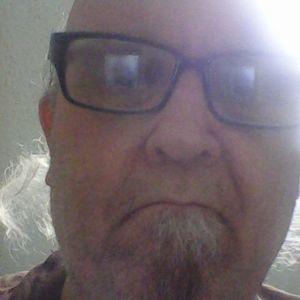 Meet your Posher, Dennis